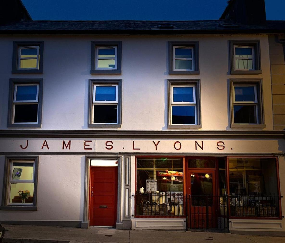 'James Lyons' The Old Main St บัลลีโฮนิส ภายนอก รูปภาพ